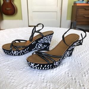 Vintage Y2K Fioni Embroidered Wedge Sandal Size 10 Black White Strappy Chunky